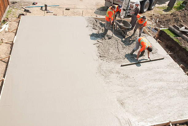 Best Commercial Concrete Contractor  in Greendale, IN